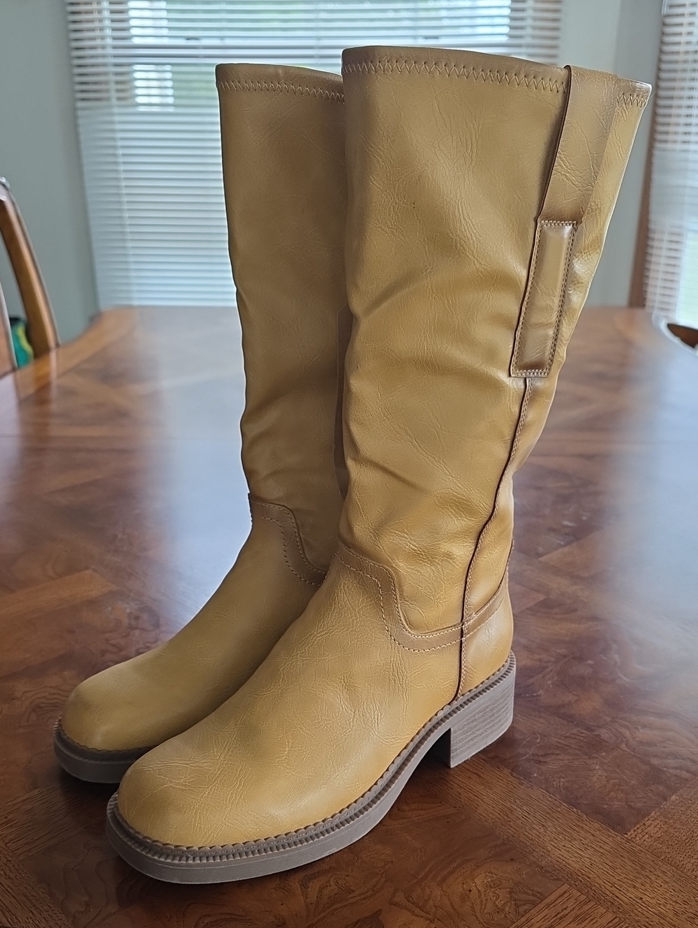 Frye and Co. Mayvis Stacked Heel Riding Boots - Wheat - Women's Size 8.5M - NEW